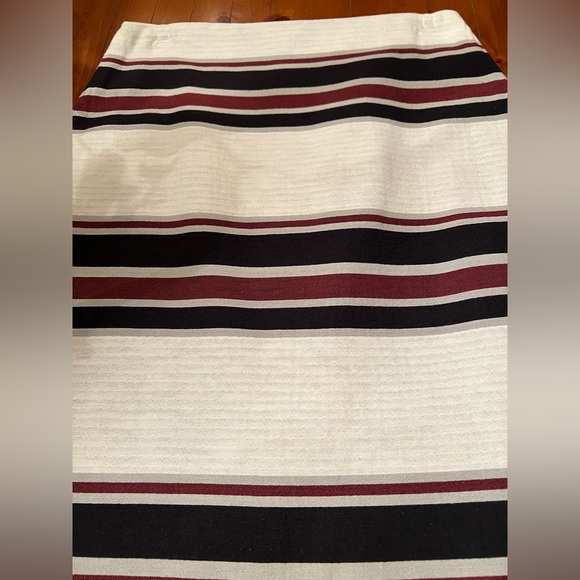Express Striped Pencil Skirt - Picture 2 of 4